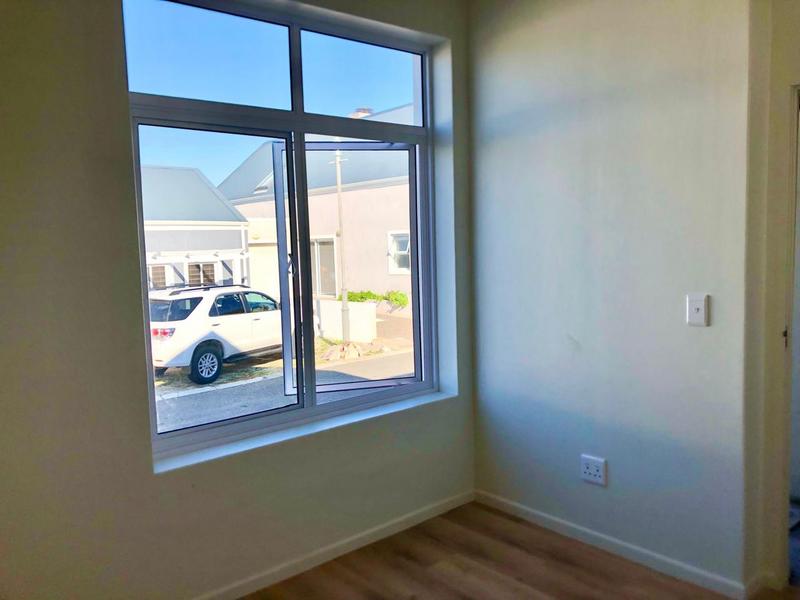 3 Bedroom Property for Sale in Sandbaai Western Cape